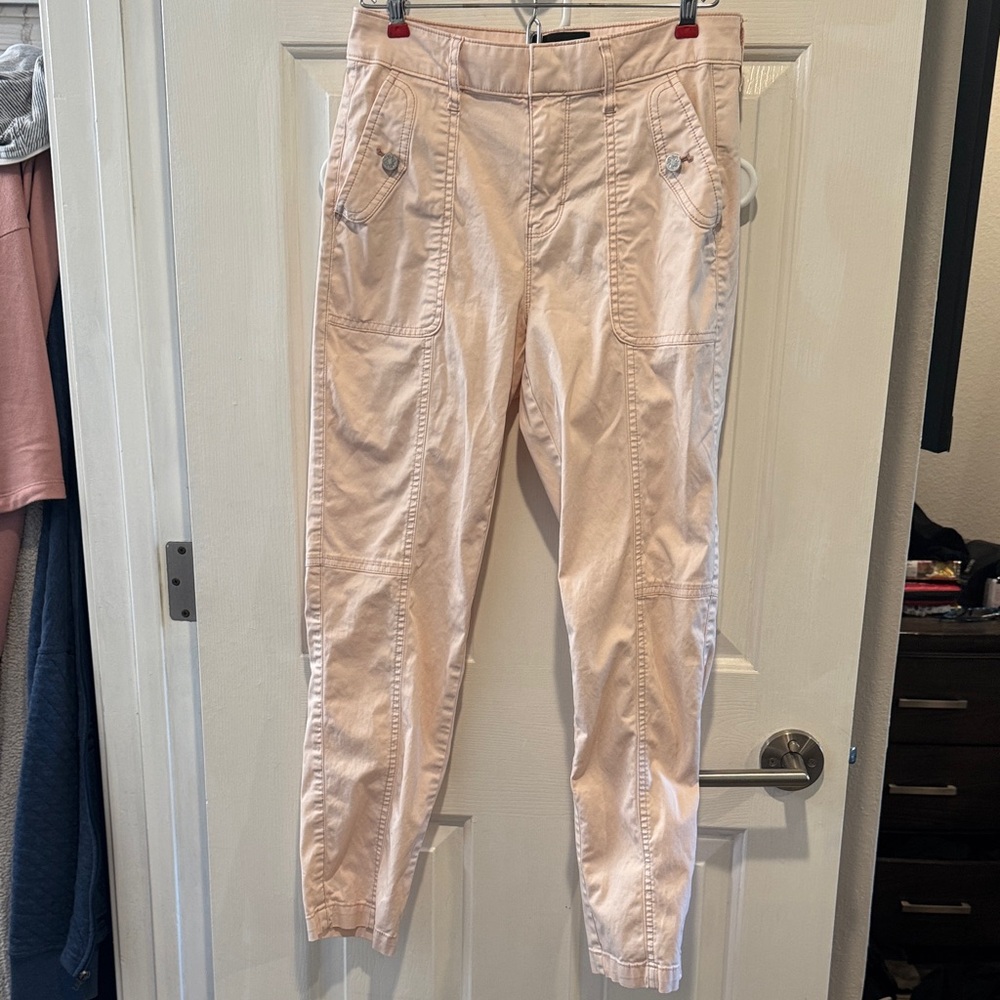 White House Black Market Light Pink Pret a Jet Pants size 2. High rise